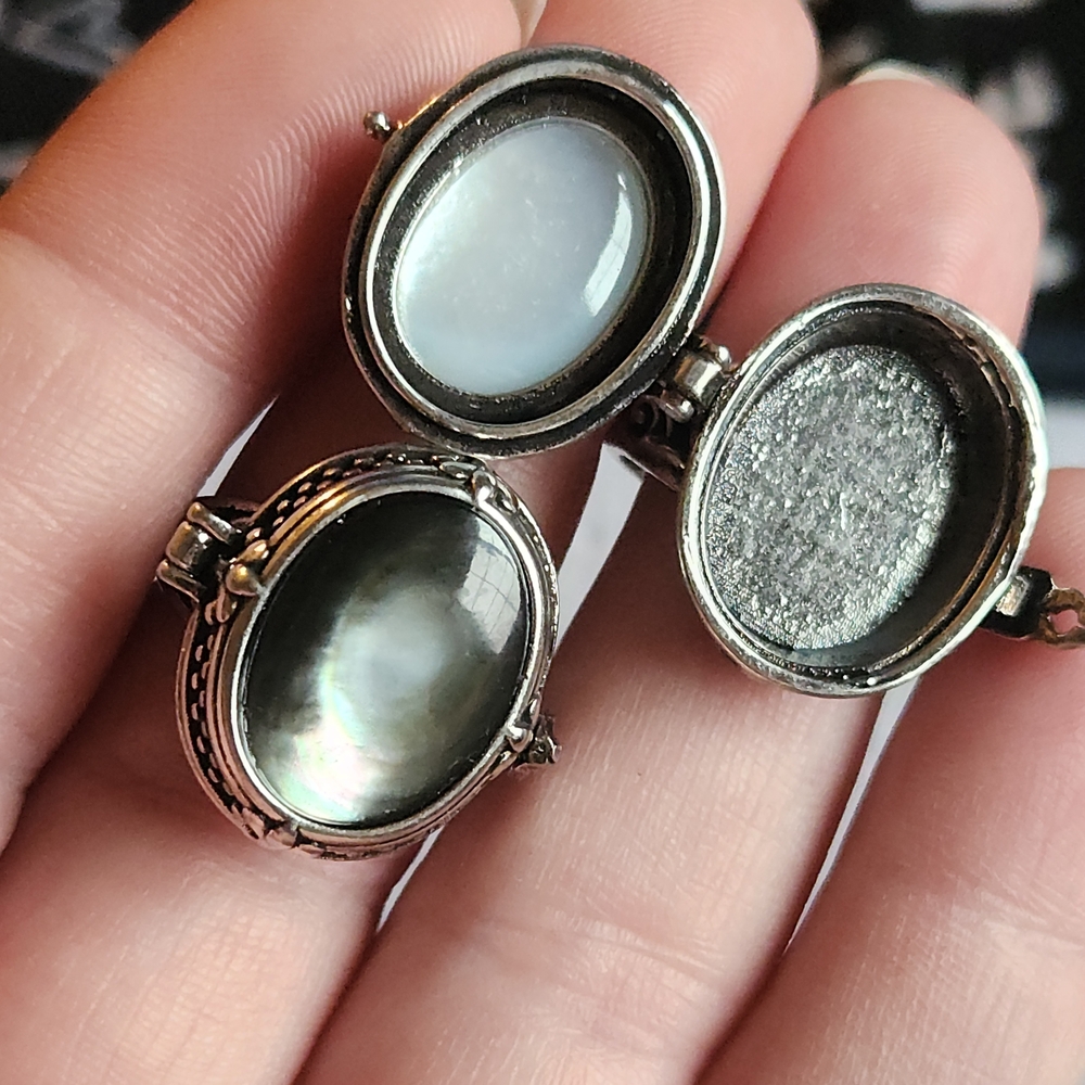 Mother Of Pearl Poison Ring. Oil, Crystal Jewlery